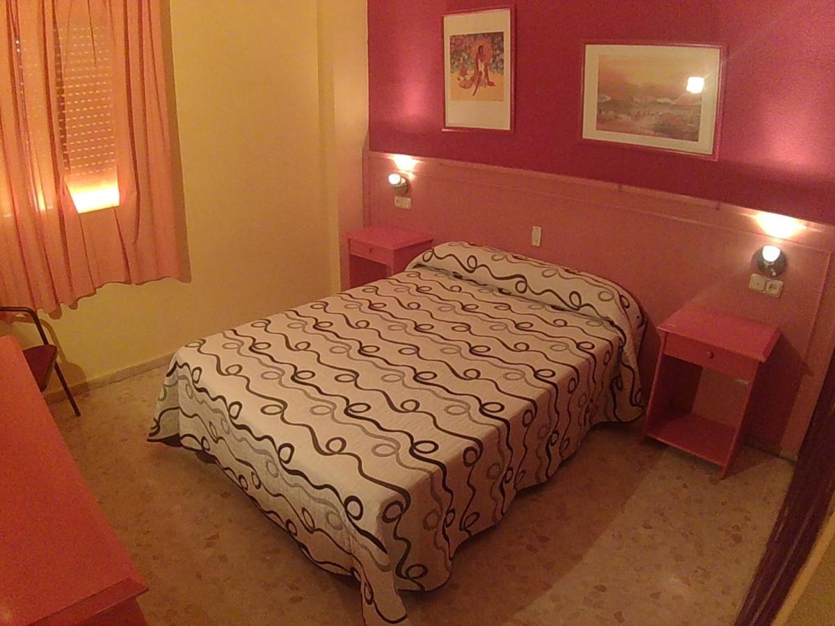 Hostal Carlos III El Ejido Bagian luar foto