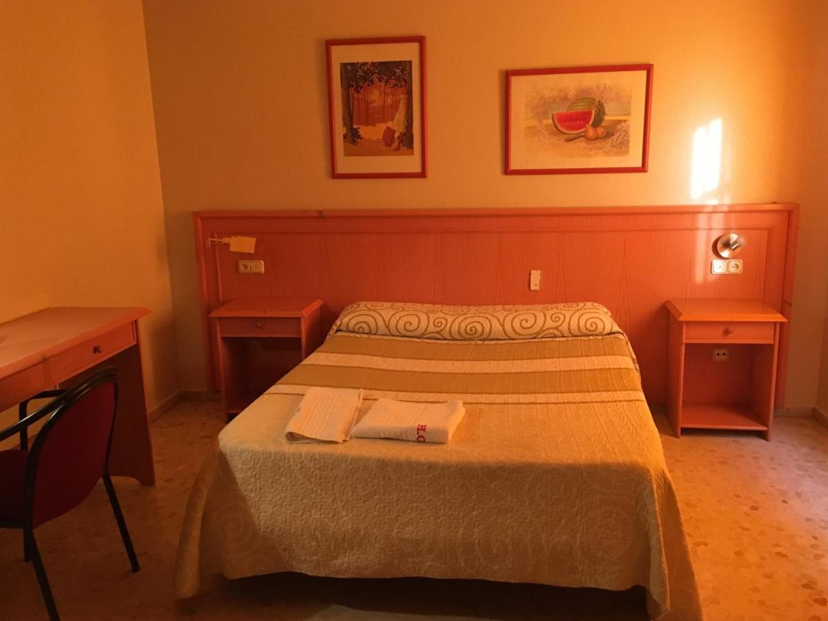 Hostal Carlos III El Ejido Bagian luar foto