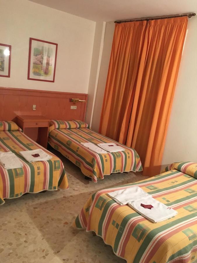 Hostal Carlos III El Ejido Bagian luar foto