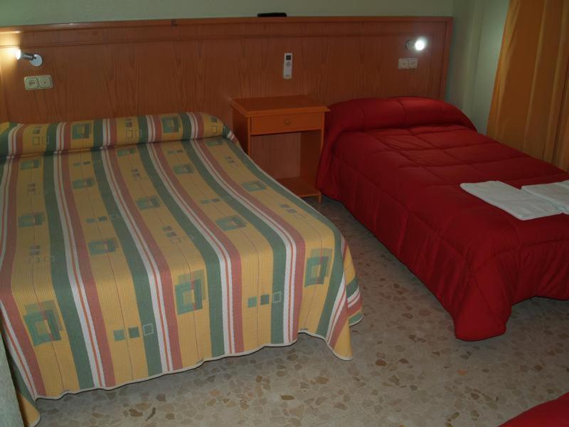 Hostal Carlos III El Ejido Bagian luar foto