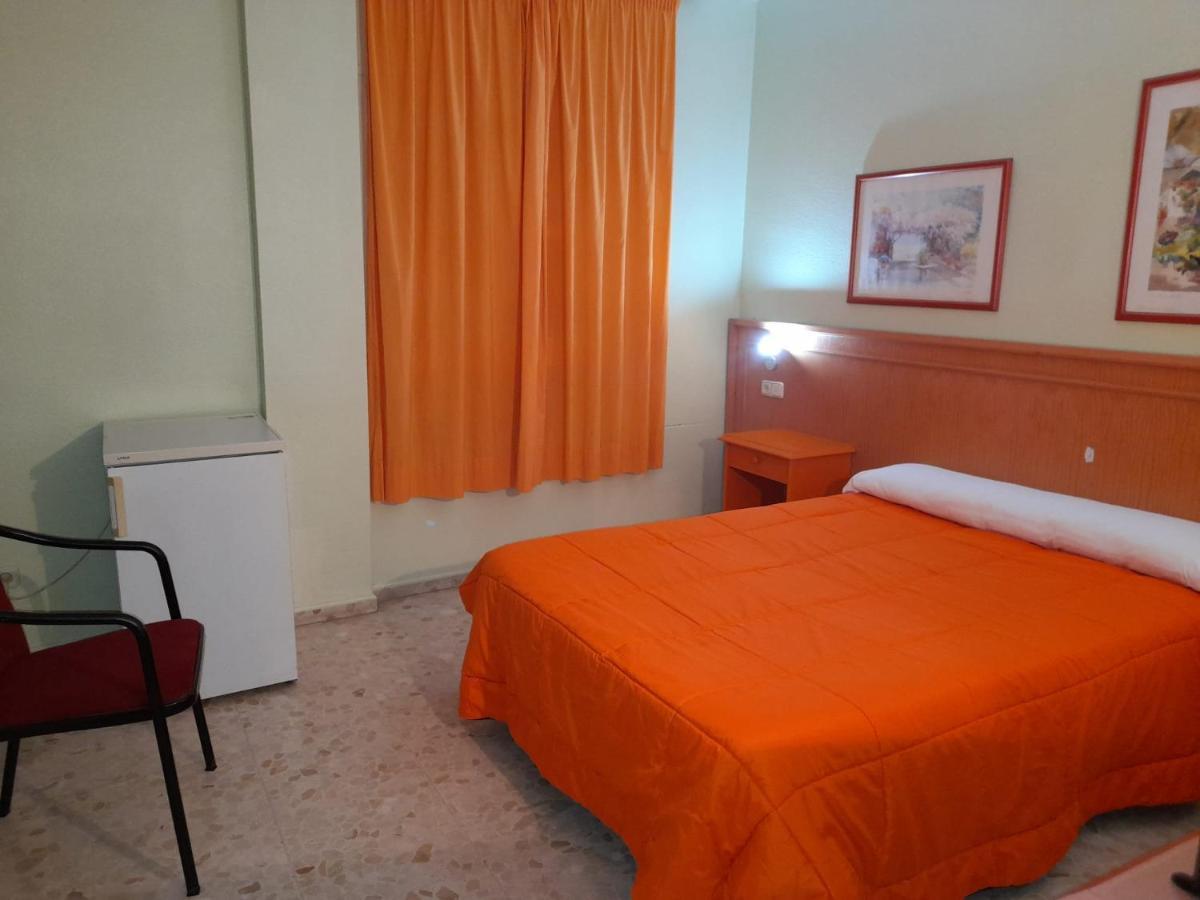 Hostal Carlos III El Ejido Bagian luar foto