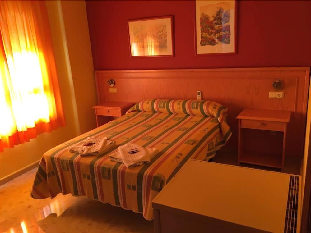 Hostal Carlos III El Ejido Bagian luar foto